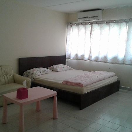 Impact Challenger Muang Thong Thani Service Apartment Бангкок Екстер'єр фото